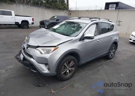 2016 Toyota Rav4 Xle z USA, uszkodzony, nr VIN 2T3WFREV5GW305873